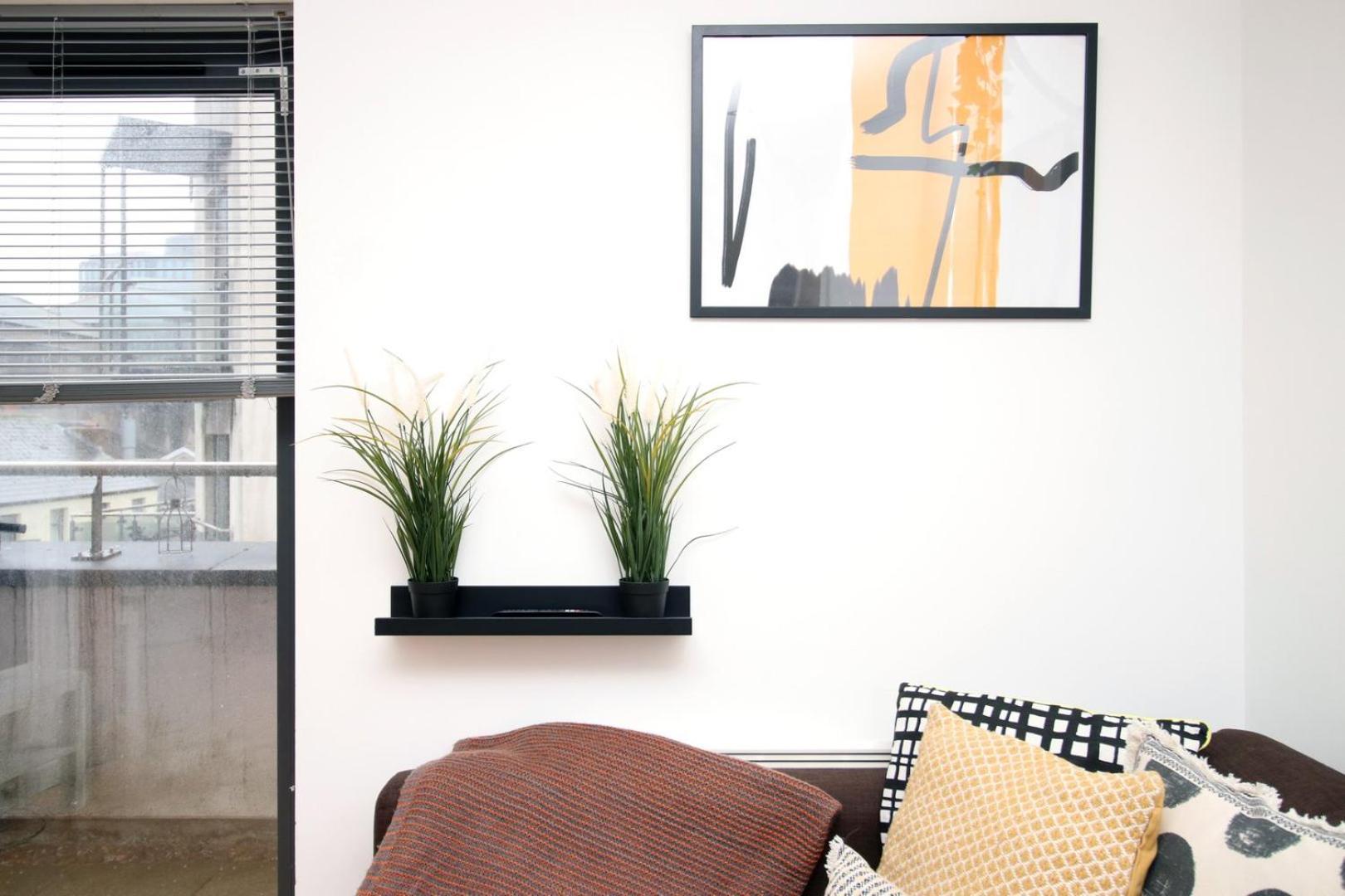 Centrally Located Spacious 2Br | Cohost Partners Кардиф Екстериор снимка