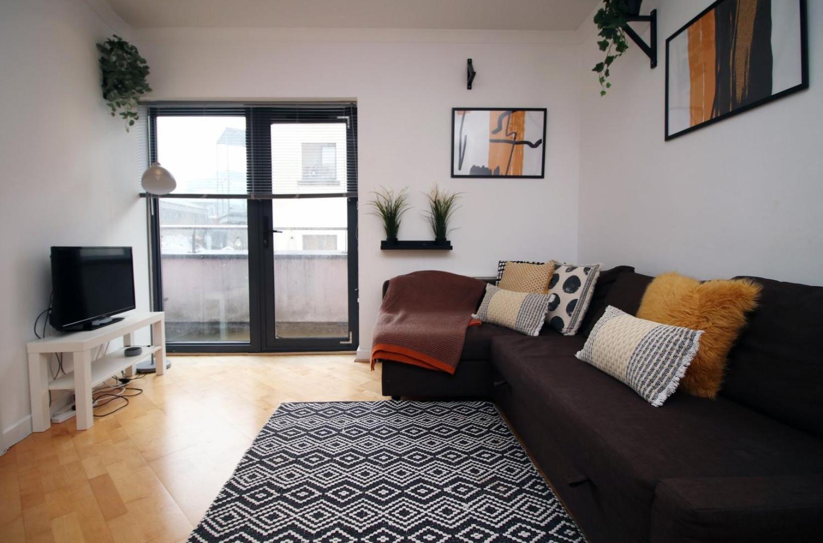 Centrally Located Spacious 2Br | Cohost Partners Кардиф Екстериор снимка
